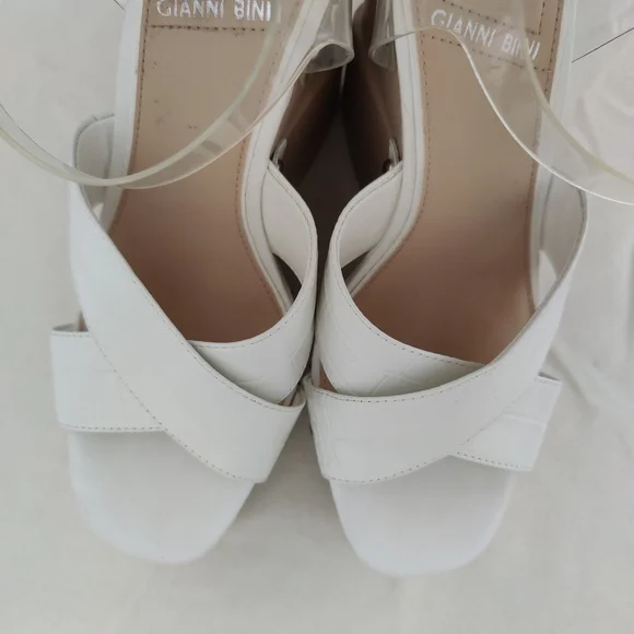 Gianni Bini white wedges Size 9 - Picture 7 of 16